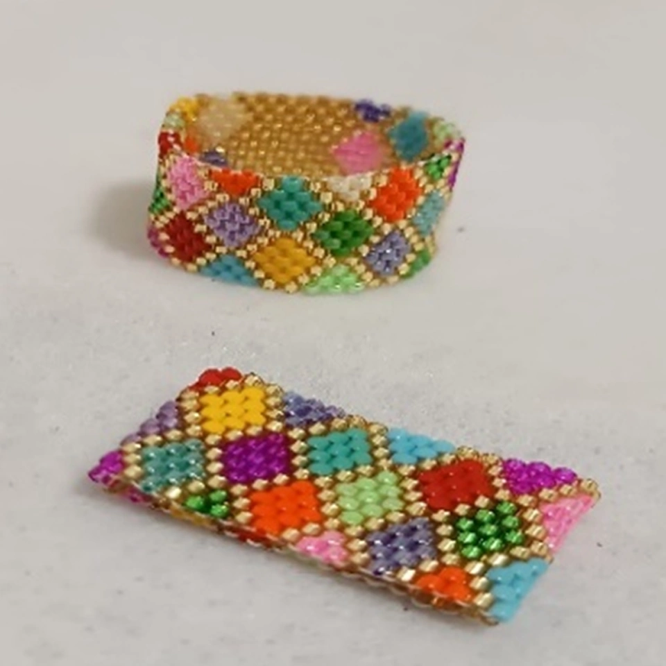 Anillo rombo mini peyote en miyuki